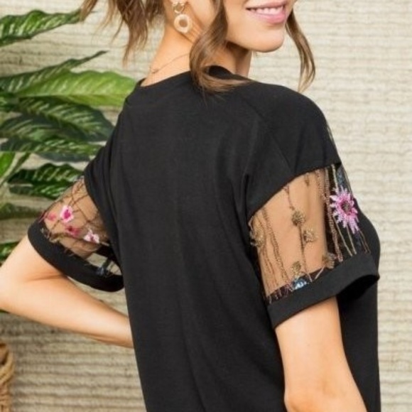 Mesh Embroidered Short Sleeve Top - Picture 2 of 5